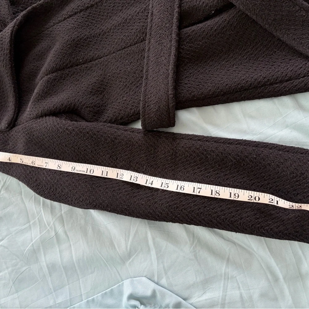 Elegant Black Women's Coat - Picture 7 of 12